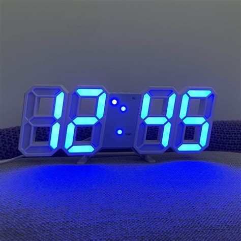 digital clock 4